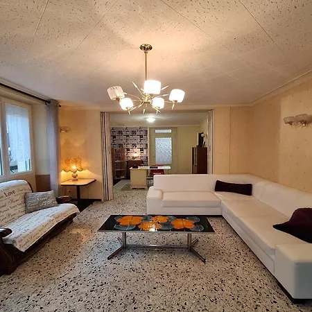 Le Cep De 6 Personnes Au Coeur Du Vignoble Champenois